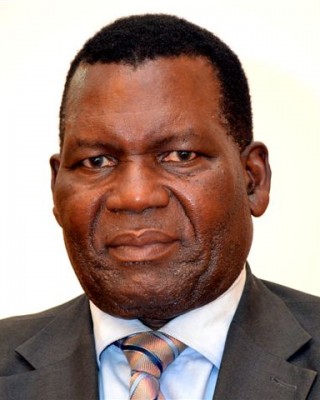 Maize-gate: Graft busters in Malawi raid agriculture minister’s house, seizing $276,000 cash